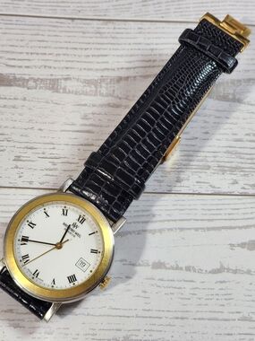 Raymond Weil Genève Men’s Watch – Classic Gold Bezel, Roman Dial